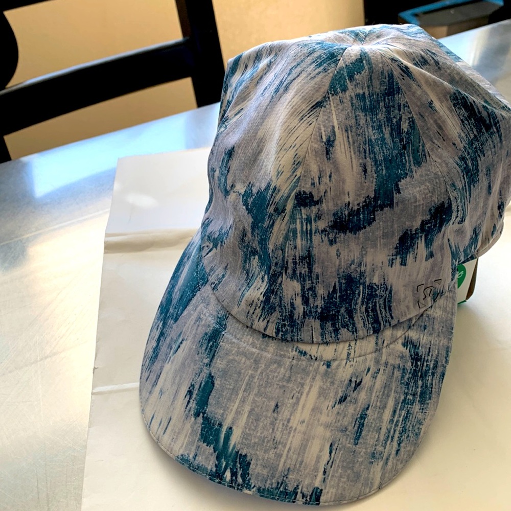 Lululemon hat